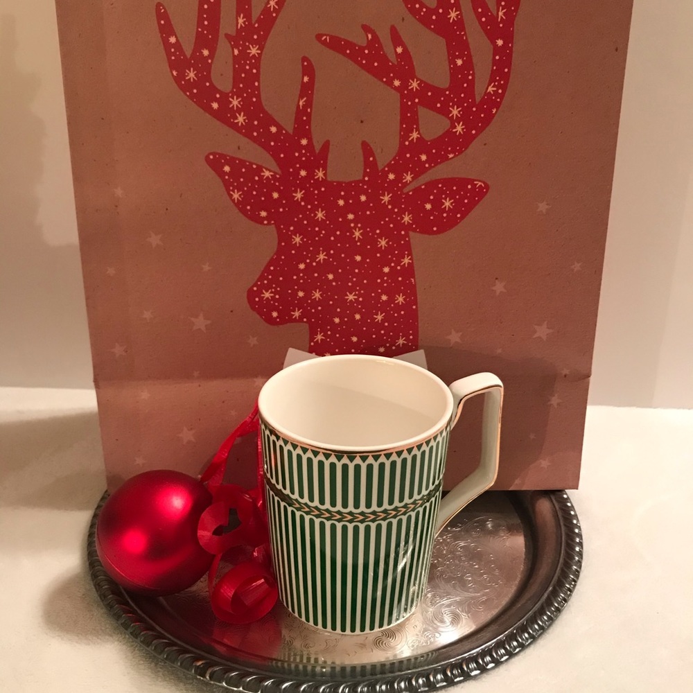 Grace’s Teaware Green & White Design With Gold Coffee Tea Mug